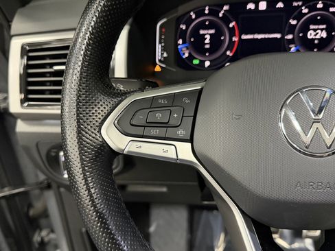 Used 2020 Volkswagen Atlas Cross Sport SEL Premium R-Line image 31