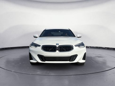 Used 2024 BMW 230i Coupe w/ Convenience Package RWD image 2