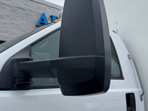 Used 2022 Ford F650 2WD Regular Cab Super Duty image 39