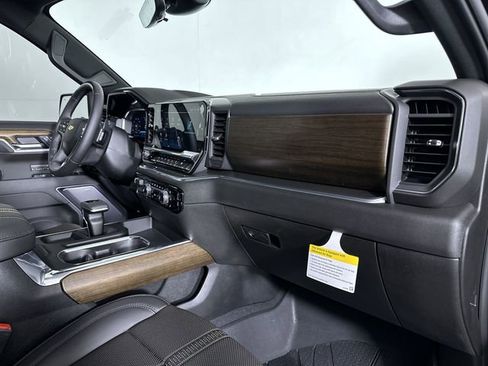 New 2026 Chevrolet Silverado 1500 High Country AWD/4WD image 31