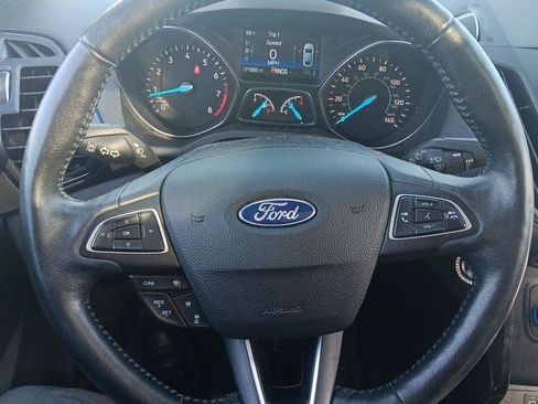 Used 2019 Ford Escape Titanium image 21