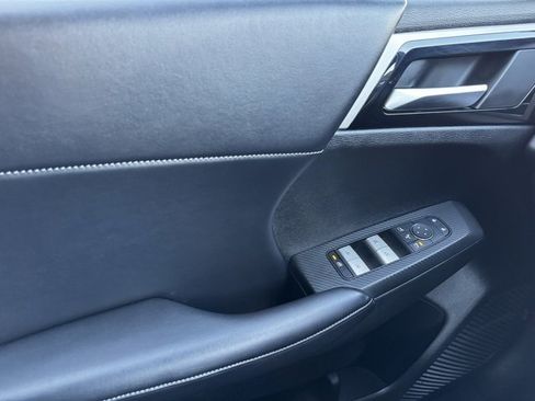 Used 2024 Mitsubishi Outlander SE image 31