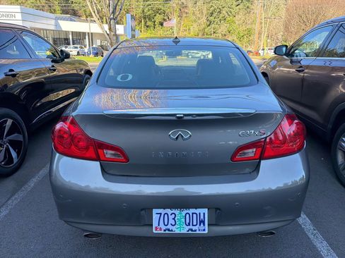 Used 2013 INFINITI G37 x w/ Premium Pkg image 5