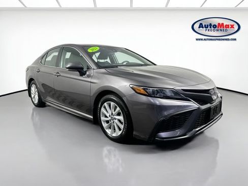 Used 2023 Toyota Camry SE FWD image 1