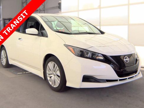 Used 2025 Nissan Leaf S FWD image 3
