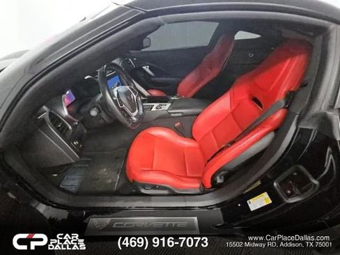 Used 2019 Chevrolet Corvette Stingray Coupe w/ 1LT RWD image 7