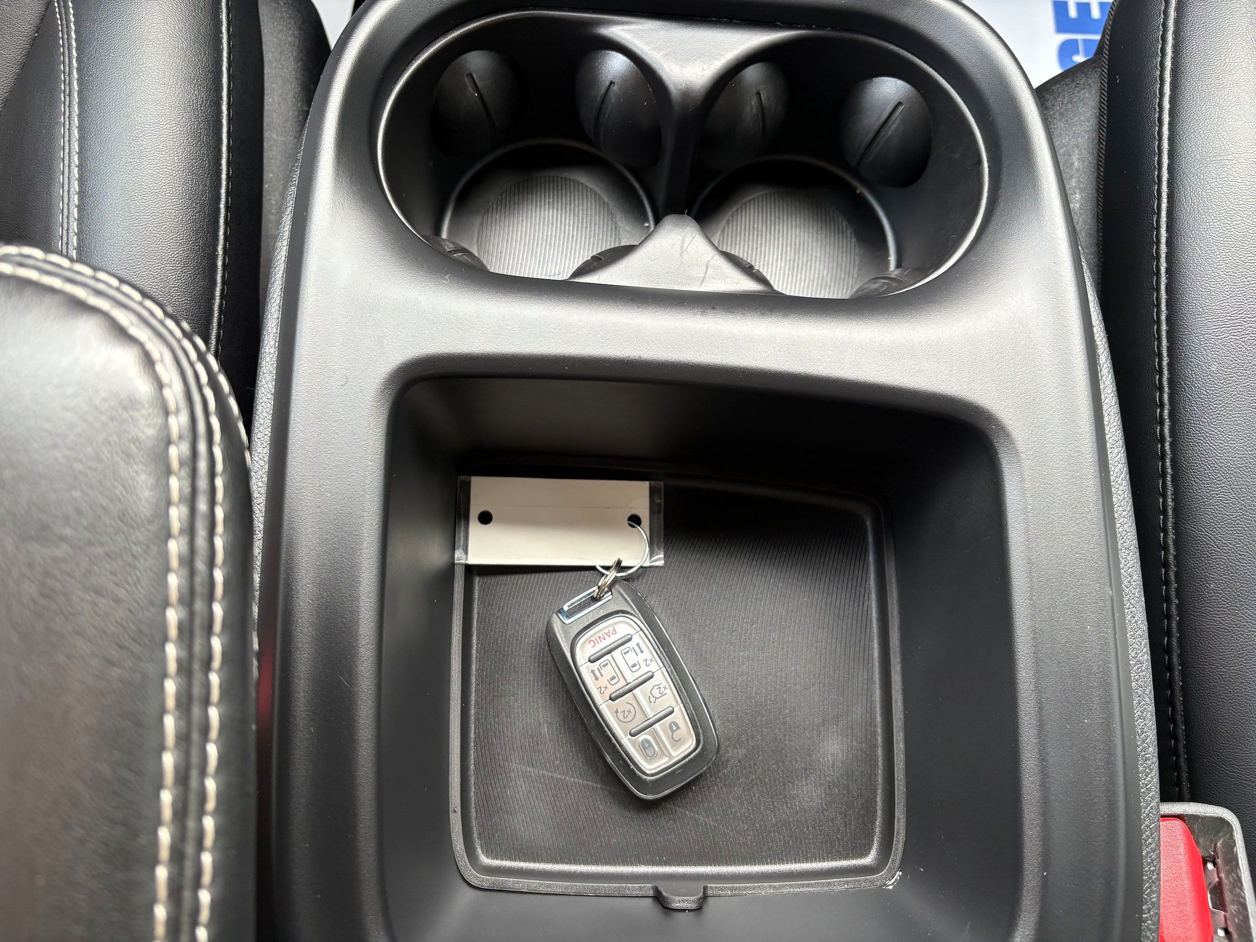 Certified 2025 Chrysler Pacifica Select FWD image 22