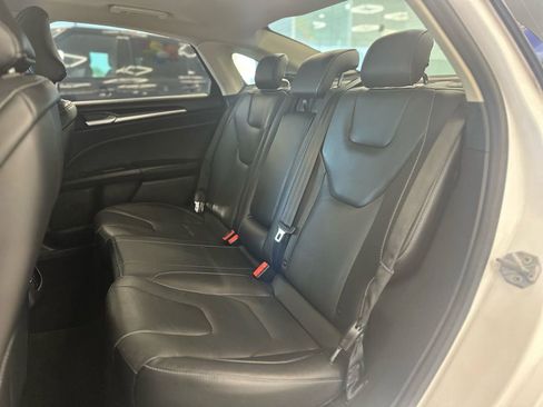 Used 2019 Ford Fusion Energi Titanium image 22