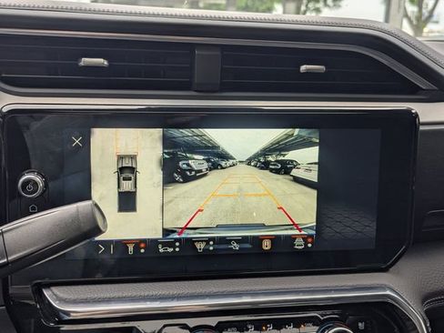 Used 2024 GMC Sierra 2500 Denali w/ Denali Reserve Package image 9