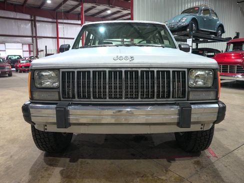 Used 1989 Jeep Cherokee Pioneer image 13