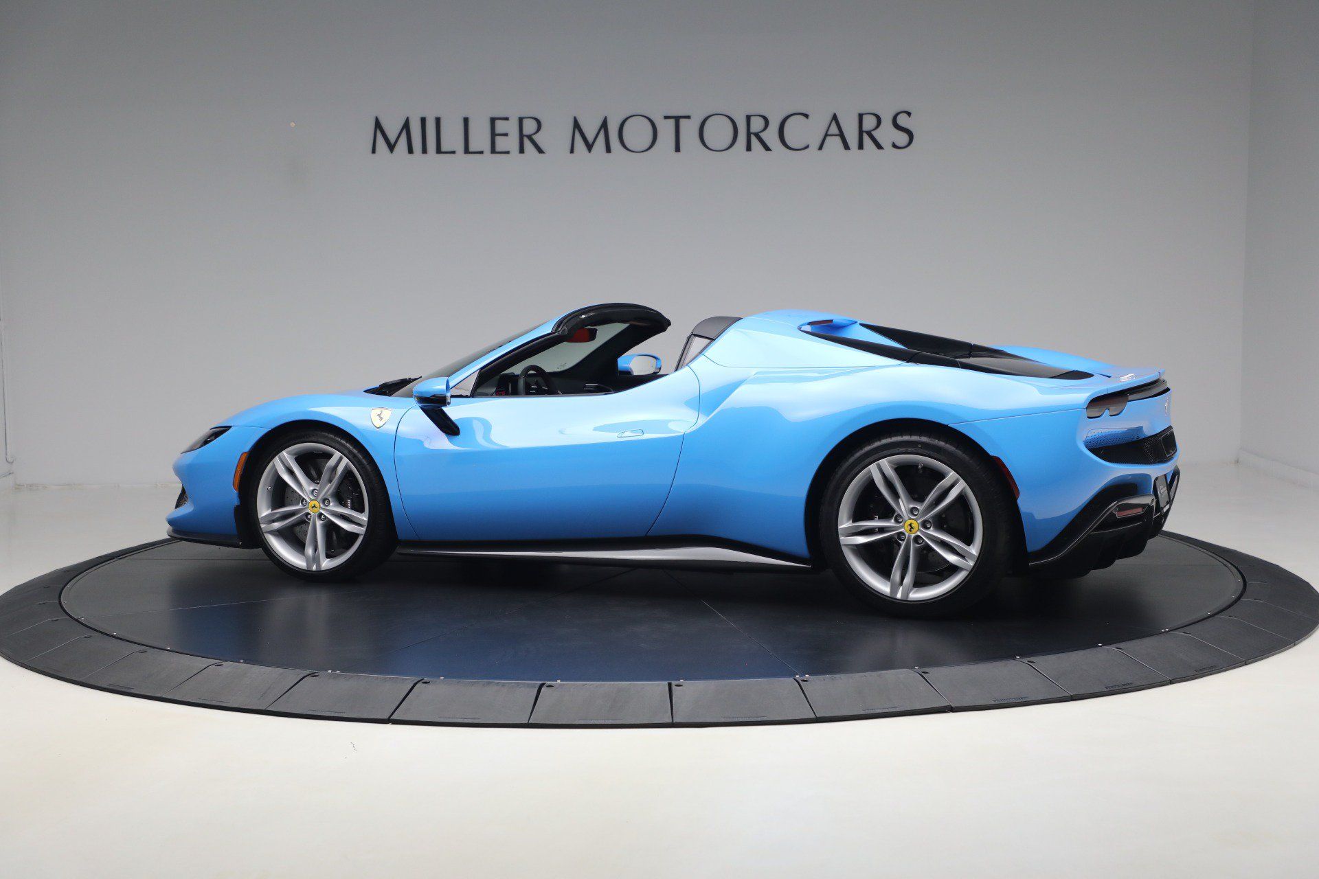 Certified 2025 Ferrari 296 GTS RWD image 5