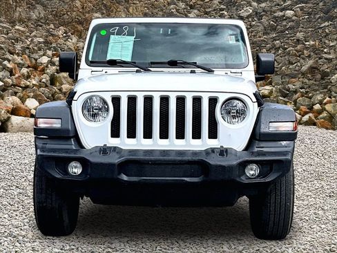Used 2018 Jeep Wrangler Unlimited Sport S image 3