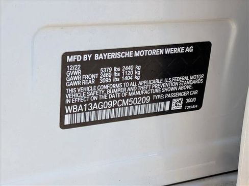 Used 2023 BMW 530e w/ Premium Package image 25