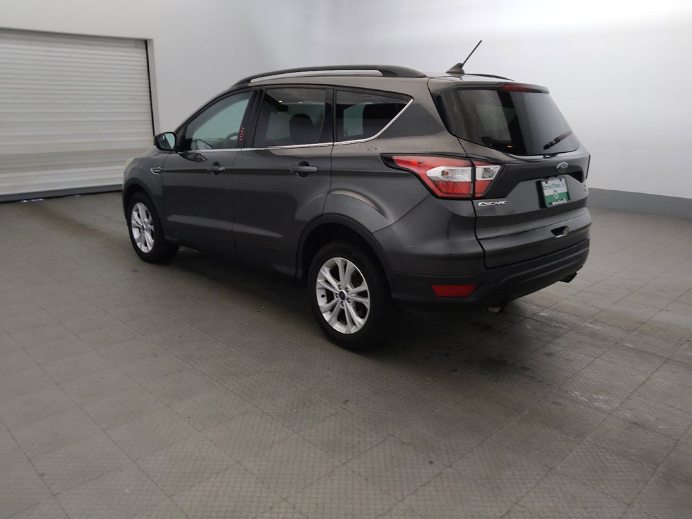 Used 2018 Ford Escape SE w/ SE Sync 3 Package FWD image 3