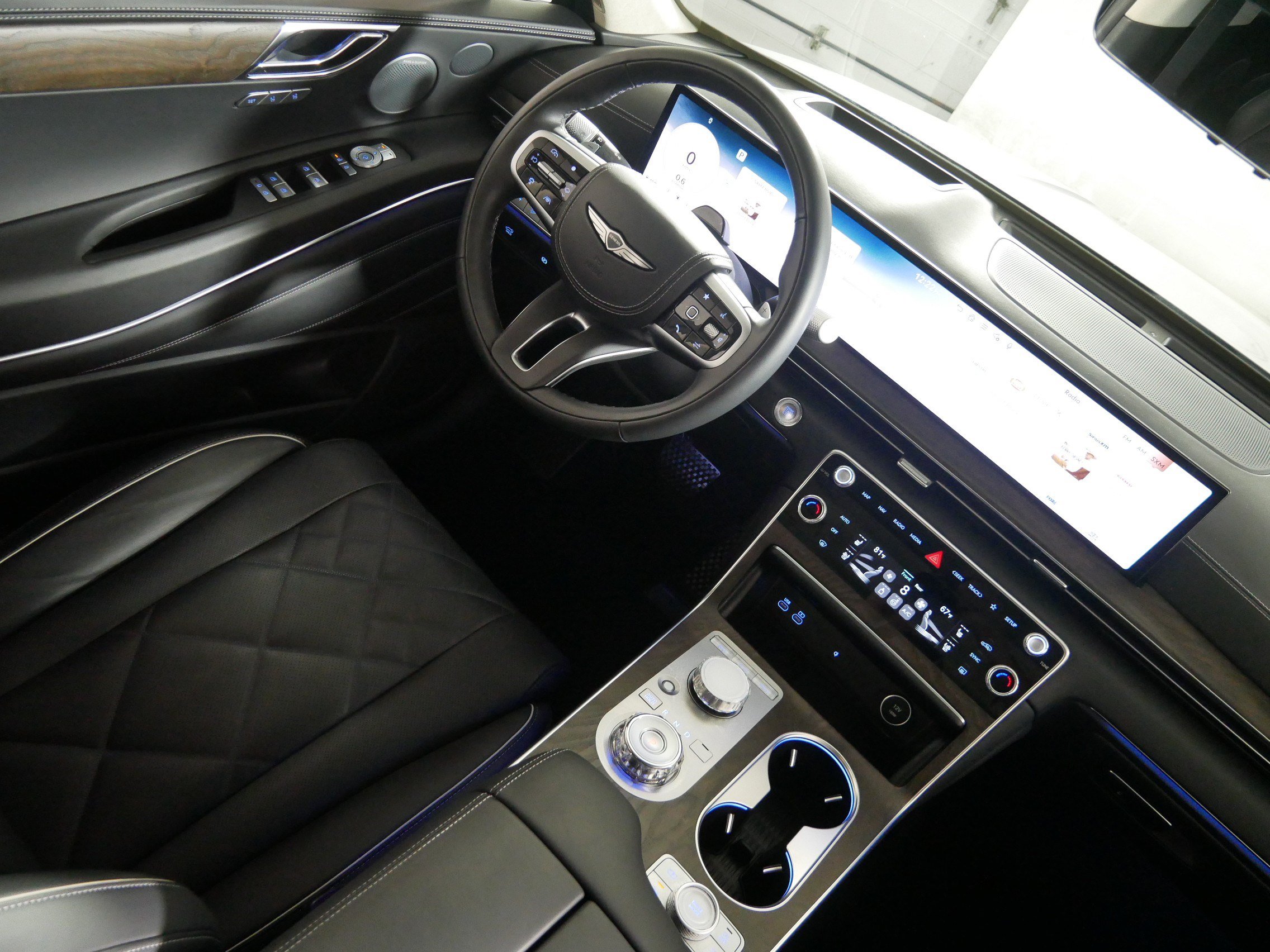 Certified 2025 Genesis GV80 3.5T Prestige AWD/4WD image 9