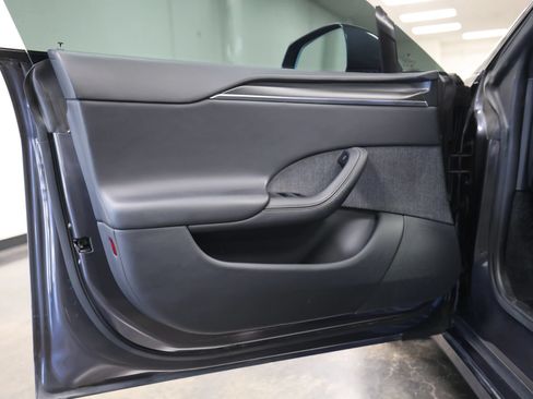 Used 2022 Tesla Model S Plaid AWD/4WD image 21