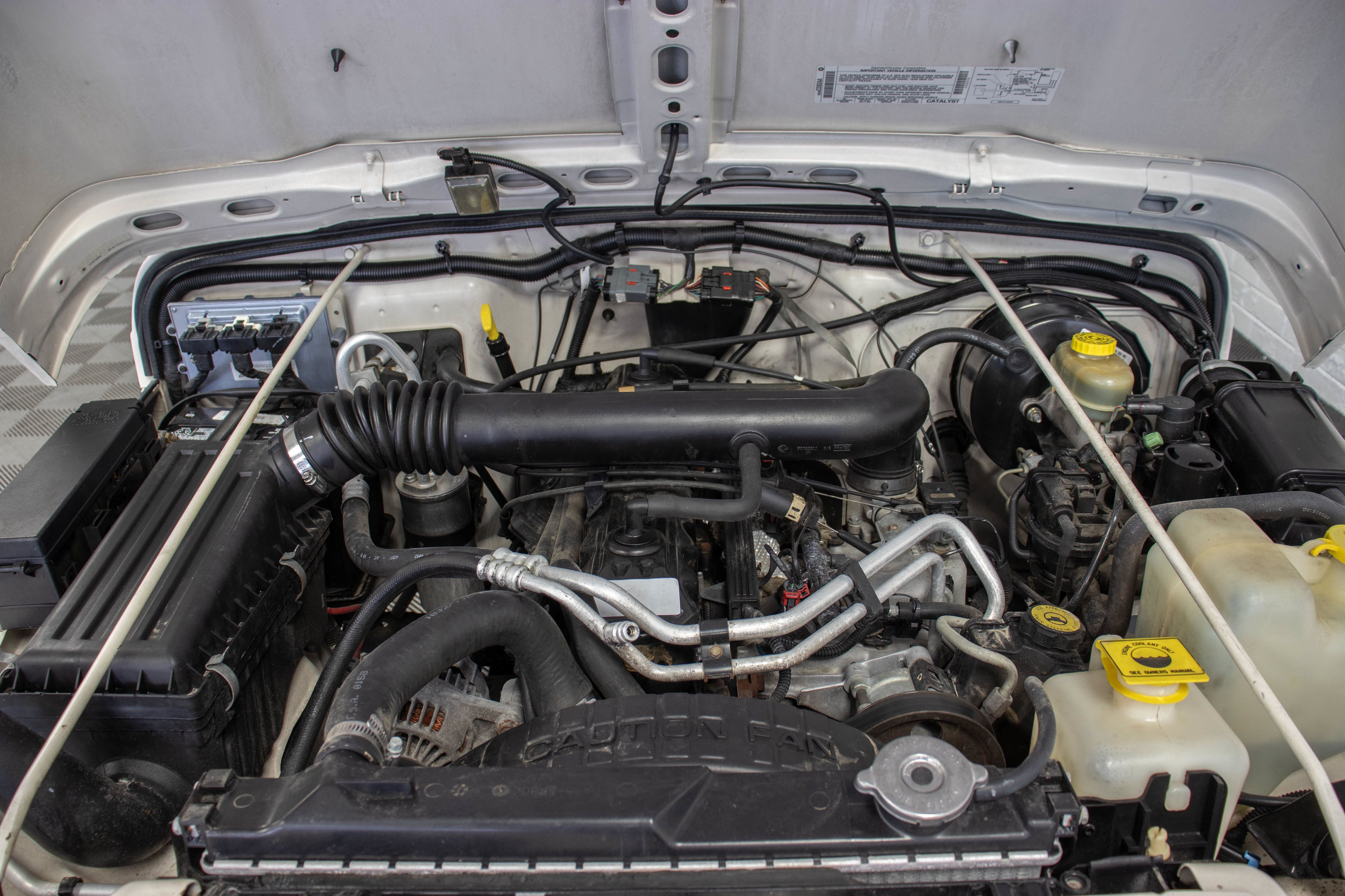 Used 2002 Jeep Wrangler Sahara AWD/4WD image 9