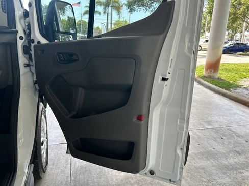 Used 2024 Ford Transit 350 XLT RWD image 25