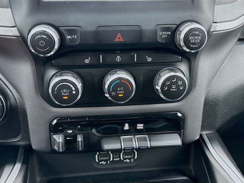 Used 2023 RAM 1500 Big Horn AWD/4WD image 12