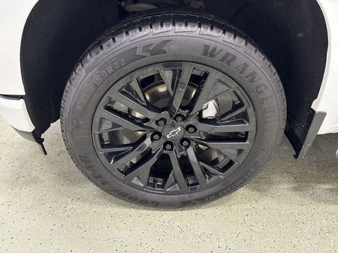 Used 2020 Chevrolet Silverado 1500 RST w/ Rally Edition AWD/4WD image 11