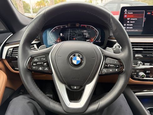 Certified 2023 BMW 530i xDrive 530i xDrive w/ Premium Package image 18