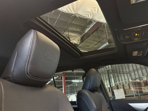 Used 2023 Lexus LX 600 F Sport w/ Accessory Package (Z1) AWD/4WD image 18