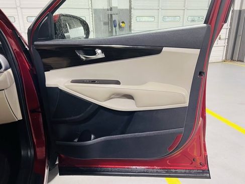 Used 2019 Kia Sorento LX image 35