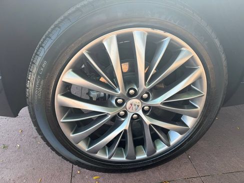 Used 2025 Buick Enclave Avenir w/ Super Cruise Package AWD/4WD image 28
