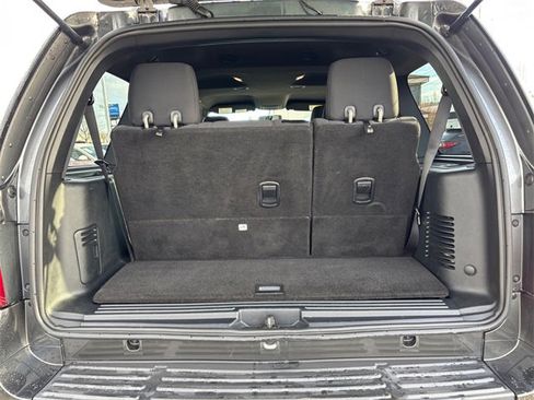 Used 2017 Ford Expedition XLT image 31