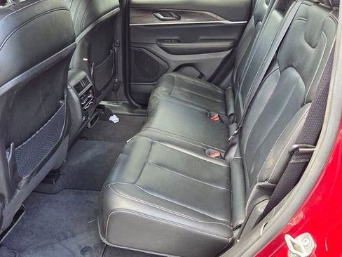 Certified 2024 Jeep Grand Cherokee Limited image 5