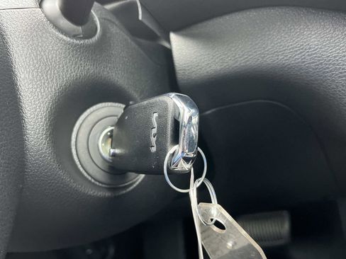 New 2025 Kia Soul LX image 28