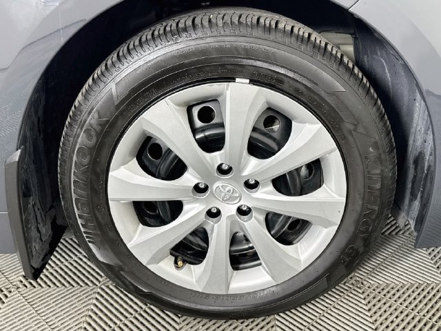 Used 2025 Toyota Corolla LE FWD image 28