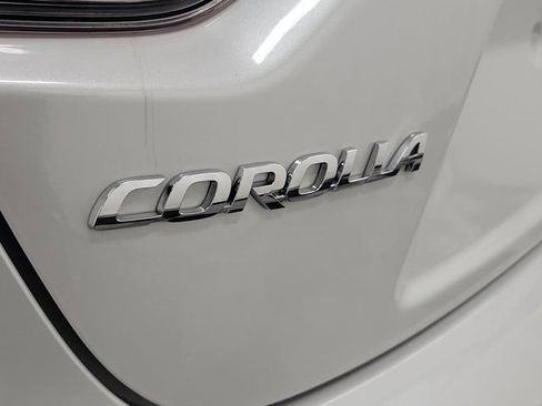 Used 2025 Toyota Corolla LE FWD image 7
