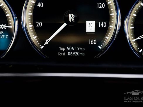 Used 2024 Rolls-Royce Phantom Sedan RWD image 35