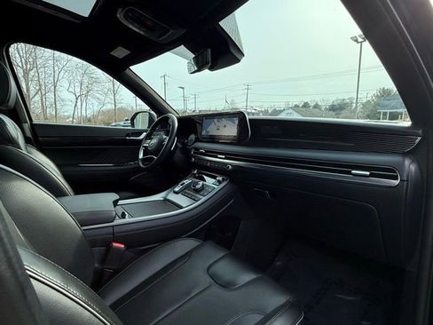 Used 2024 Hyundai Palisade Calligraphy image 17