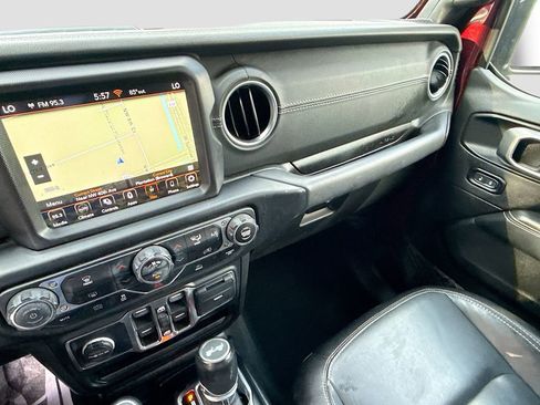 Used 2022 Jeep Wrangler Unlimited Sahara AWD/4WD image 24