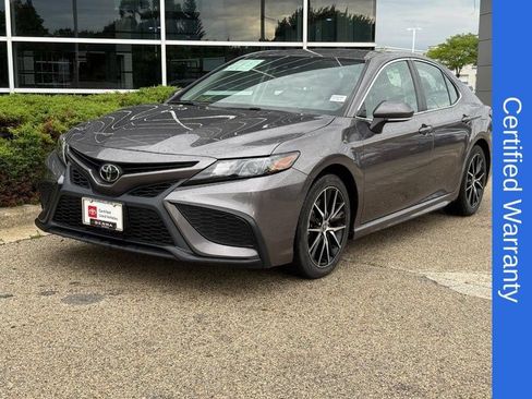 Used 2023 Toyota Camry SE FWD image 7