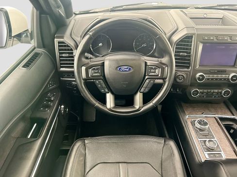 Used 2019 Ford Expedition Limited w/ Equipment Group 301A AWD/4WD image 10