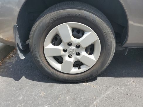 Used 2015 Nissan Rogue S w/ Convenience Package image 10