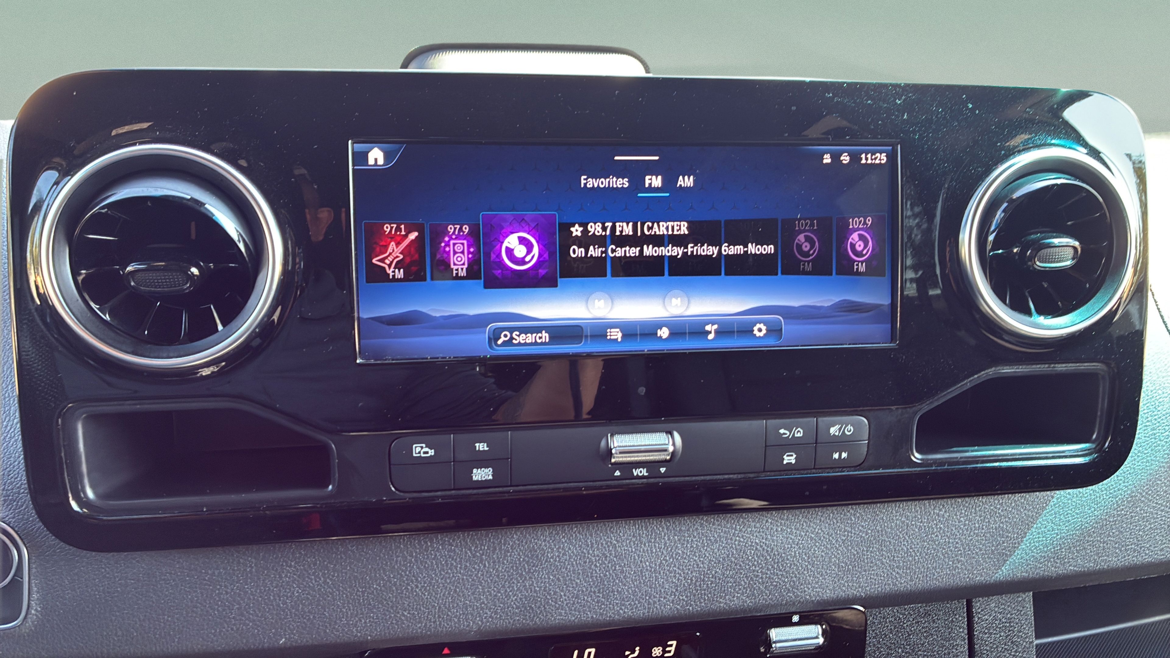 Used 2025 Mercedes-Benz Sprinter 2500 image 12