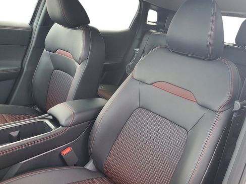 New 2026 Nissan Kicks SR image 21