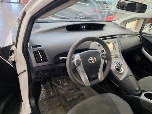 Used 2013 Toyota Prius Two FWD image 8