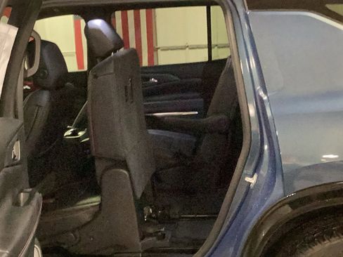 Used 2024 Chevrolet Traverse RS w/ LPO, Floor Liner Package image 9