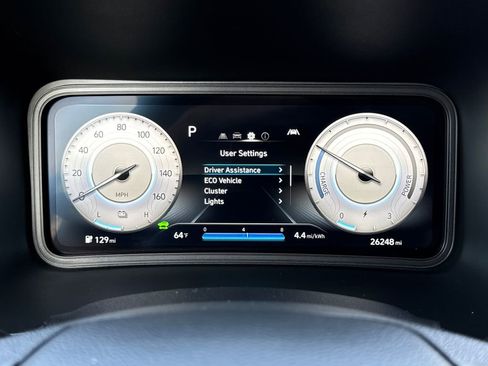 Used 2023 Hyundai Kona SE image 32