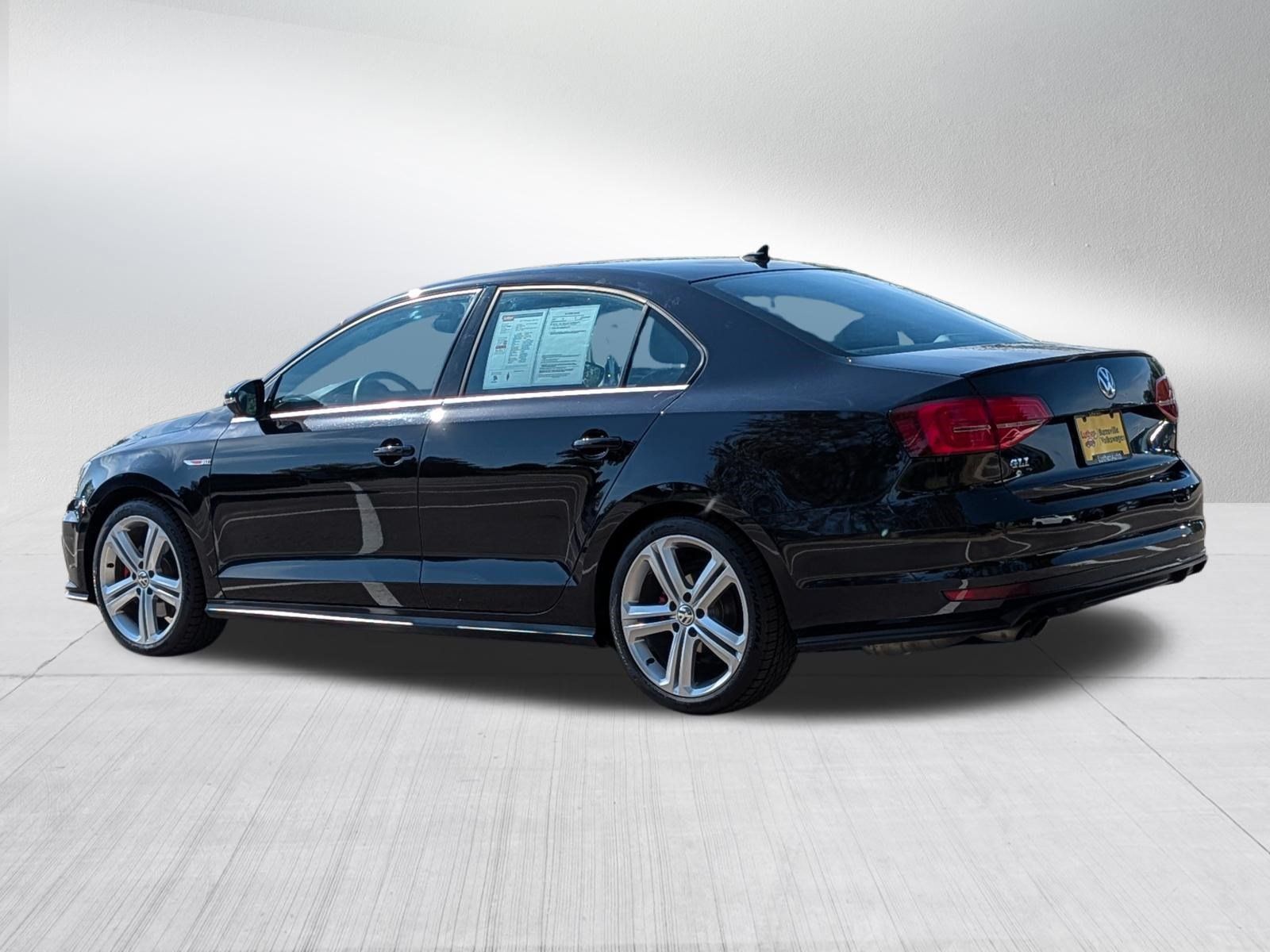 Used 2017 Volkswagen Jetta GLI FWD image 5