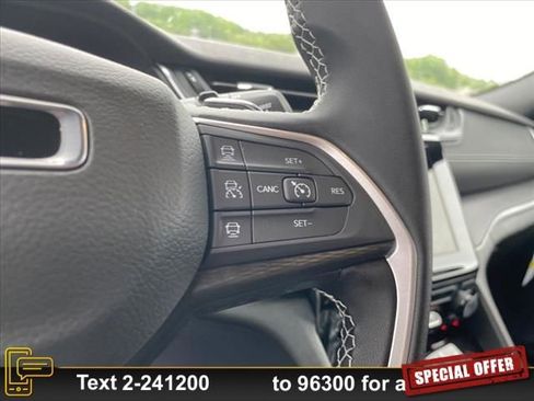 New 2024 Jeep Grand Cherokee Laredo w/ Trailer Tow Package AWD/4WD image 9