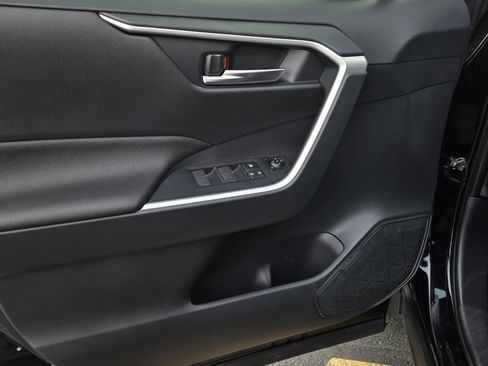 Certified 2025 Toyota RAV4 XLE image 9