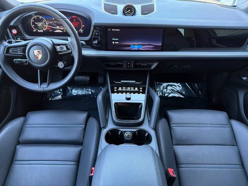 Certified 2026 Porsche Cayenne Coupe AWD/4WD image 7