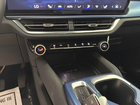 Used 2025 Chevrolet Equinox EV LT w/ Convenience Package FWD image 22