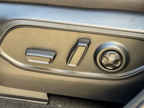 Used 2023 Jeep Grand Cherokee 4WD 4xe image 27